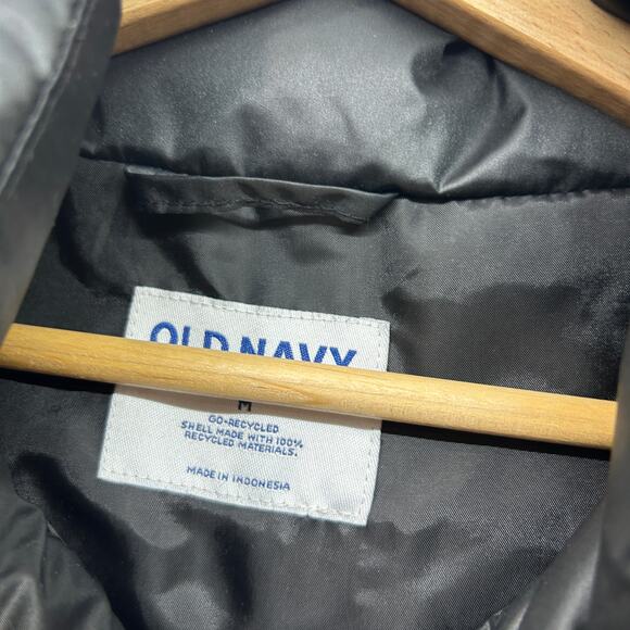 Old Navy Black Puffer Vest Medium Zip Up Sleeveless Winter Layering Zipper - Picture 5 of 6